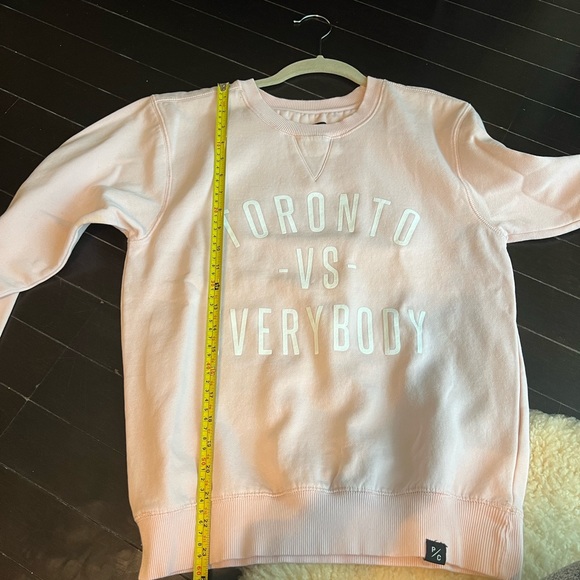 Toronto vs Everybody Crewneck, Peace Collective - Picture 8 of 10